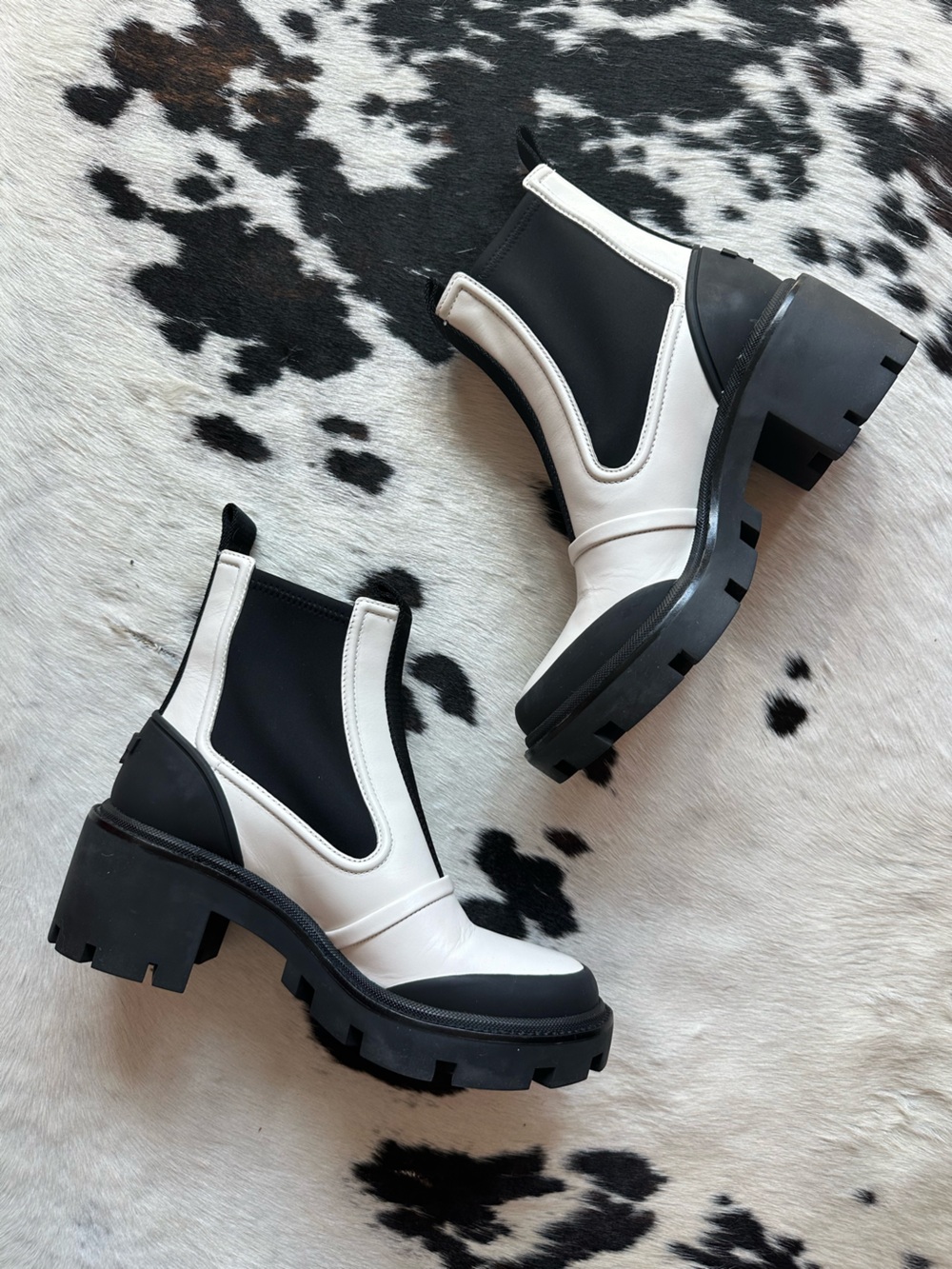 Tory Burch Black and White ‘Storm Tooper’ Chunky Chelsea Boots 9